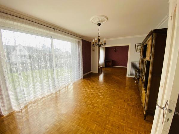 Maison familiale en plein centre de Louannec