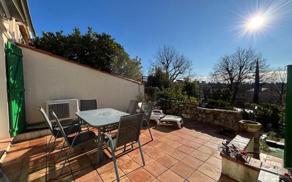 Maison à vendre    3 pièces • 70 m2 Peymeinade