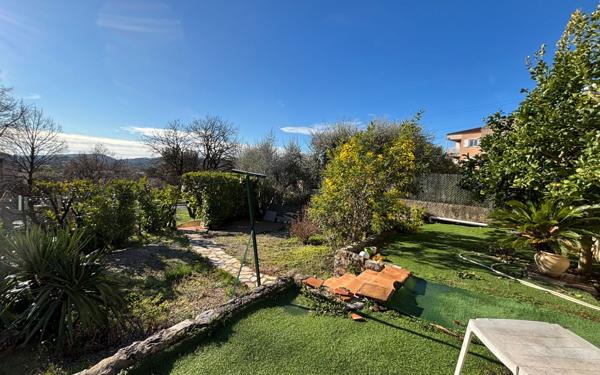 Maison à vendre    3 pièces • 70 m2 Peymeinade