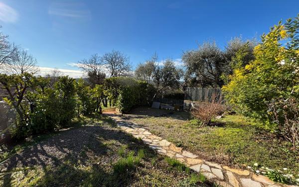 Maison à vendre    3 pièces • 70 m2 Peymeinade