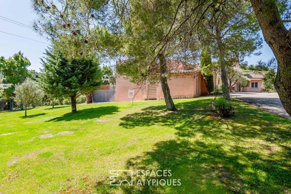 Villa avec piscine, vue panoramique et jardin paysagé à Narbonne