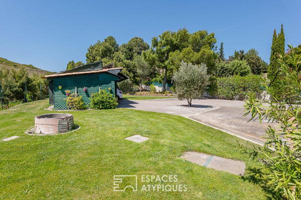 Villa avec piscine, vue panoramique et jardin paysagé à Narbonne