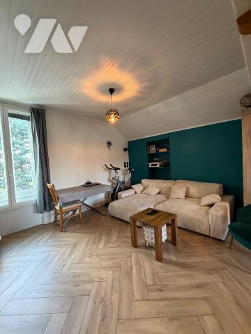 Appartement rénové à vendre - Aix-les-Bains (73100), Savoie

Situé à Aix-les-Bains, cet appar...