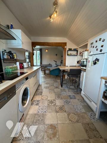 Appartement rénové à vendre - Aix-les-Bains (73100), Savoie

Situé à Aix-les-Bains, cet appar...