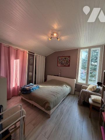 Appartement rénové à vendre - Aix-les-Bains (73100), Savoie

Situé à Aix-les-Bains, cet appar...