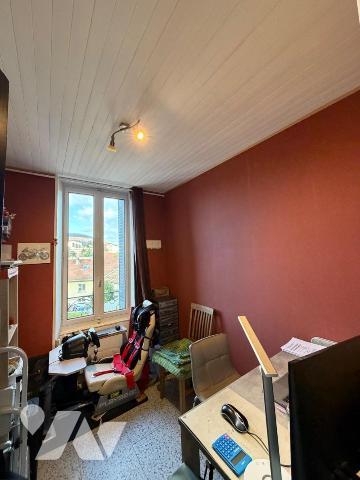 Appartement rénové à vendre - Aix-les-Bains (73100), Savoie

Situé à Aix-les-Bains, cet appar...