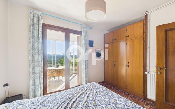 Maison à vendre    5 pièces • 175,98 m2 Mandelieu-la-Napoule