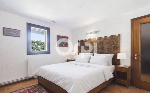 Maison à vendre    5 pièces • 175,98 m2 Mandelieu-la-Napoule