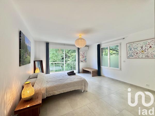 Maison à vendre 6 pièces 240 m² Nans-les-Pins