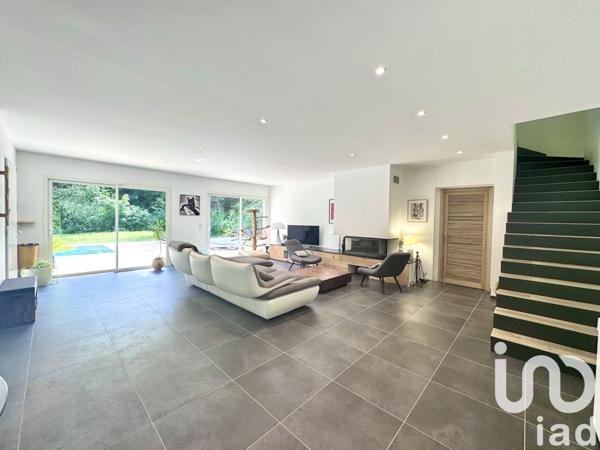 Maison à vendre 6 pièces 240 m² Nans-les-Pins