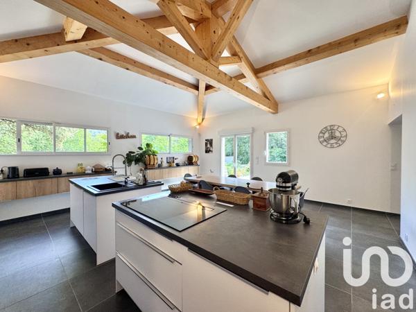 Maison à vendre 6 pièces 240 m² Nans-les-Pins