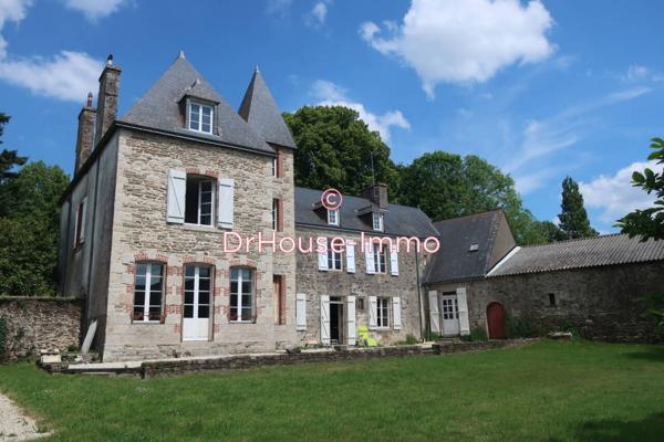 Château à vendre 9 pièces de 300 m²
