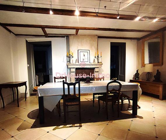 Château à vendre 9 pièces de 300 m²