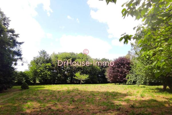Château à vendre 9 pièces de 300 m²