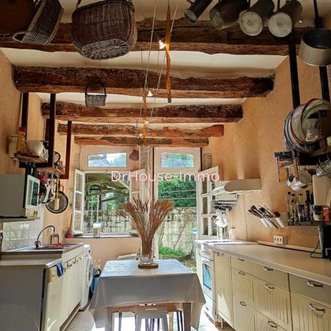 Château à vendre 9 pièces de 300 m²