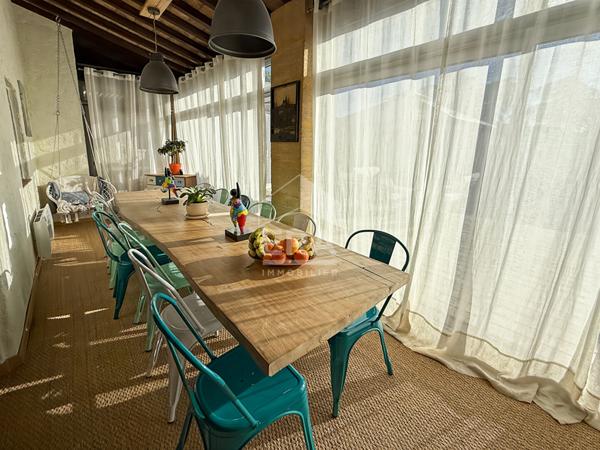 LES PENNES MIRABEAU - Maison T6 R+1 sur une parcelle de 1048m2 avec piscine et garage