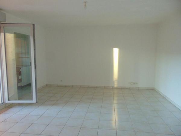 Appartement T3 à Pompertuzat - 59 m² avec terrasse et 2 parkings
