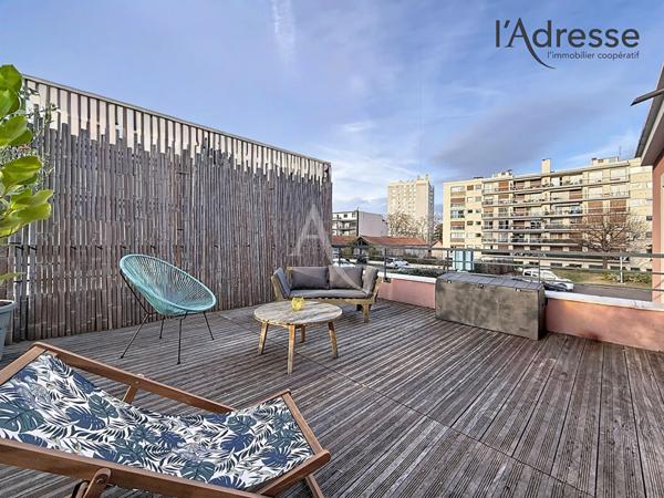 NANTERRE-PUTEAUX/ Avenue Félix Faure - Maison 4 pièces - 3 Extérieurs- 1 Parking