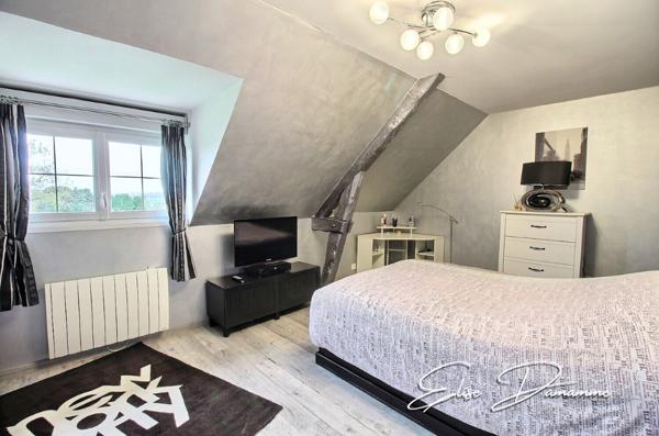 Ancienne grange rénovée - 216 m² habitables sur terrain de 2 456 m²