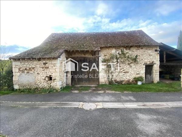 À VENDRE – Grange avec terrain et puits à Mairé (86270)