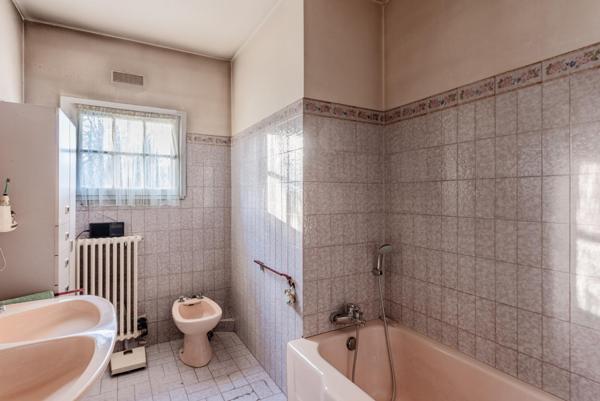 GRANDE DEMEURE BOURGEOISE NON MITOYENNE