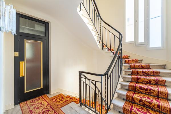 Paris 11 ème – Grand 128 m² Art Déco à réinventer – Copropriété à revenus locatifs