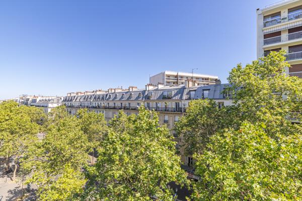 Paris 11 ème – Grand 128 m² Art Déco à réinventer – Copropriété à revenus locatifs