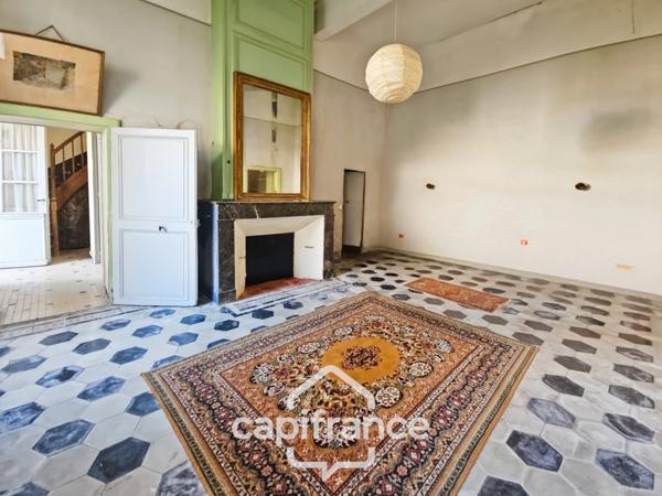 Propriété de caractère au cœur de Layrac 275m² habitable, Garage, jardin et terrain