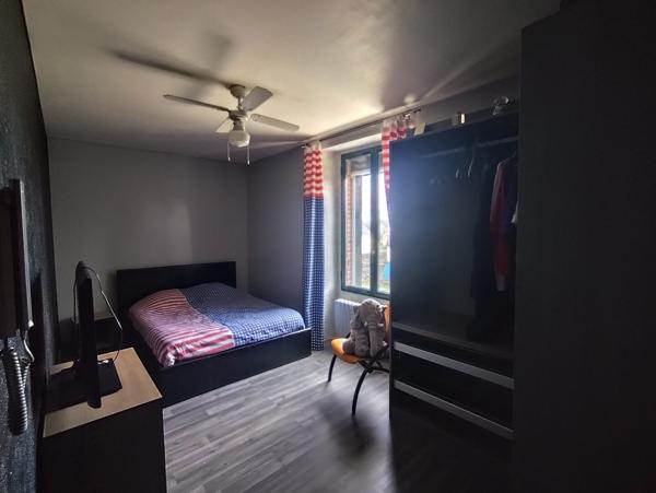 Maison en pierres avec dépendances