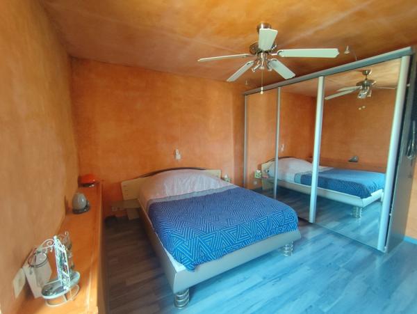 Maison en pierres avec dépendances