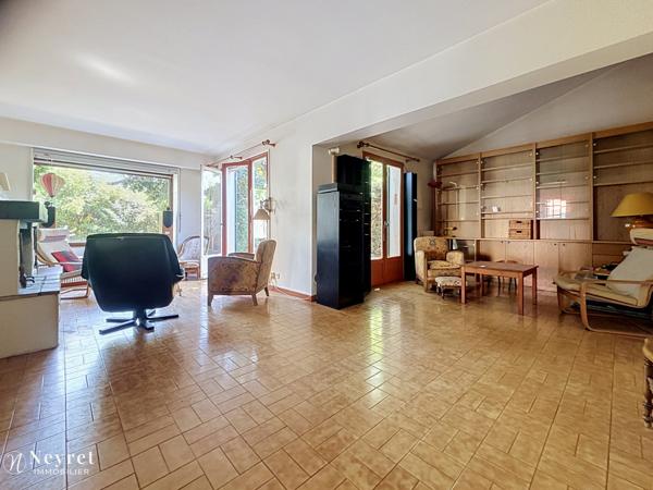 OPPORTUNITÉ À SAISIR – Maison familiale à fort potentiel !