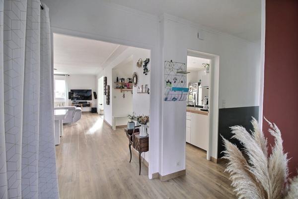 CHARMANTE MAISON DE VILLE REIMS - 4 CHAMBRES - SOUS-SOL - JARDIN