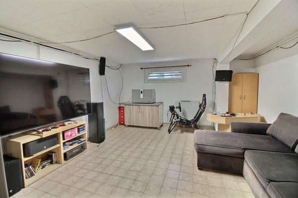 CHARMANTE MAISON DE VILLE REIMS - 4 CHAMBRES - SOUS-SOL - JARDIN