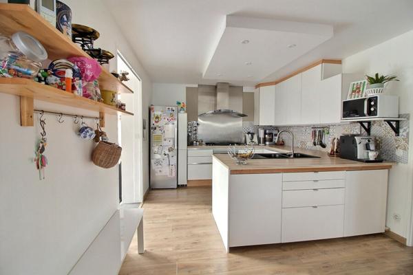 CHARMANTE MAISON DE VILLE REIMS - 4 CHAMBRES - SOUS-SOL - JARDIN