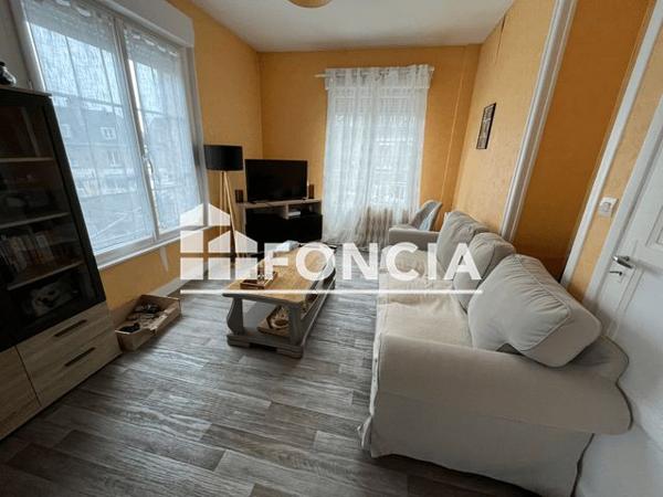 Location Appartement 2 pièces 49.7 m² - 28 RUE DE PARIS Flers 61100