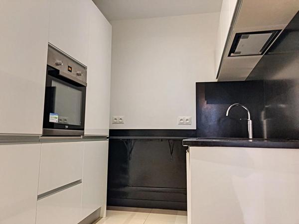 LYON 6 GRAND T2 DE 54 M2