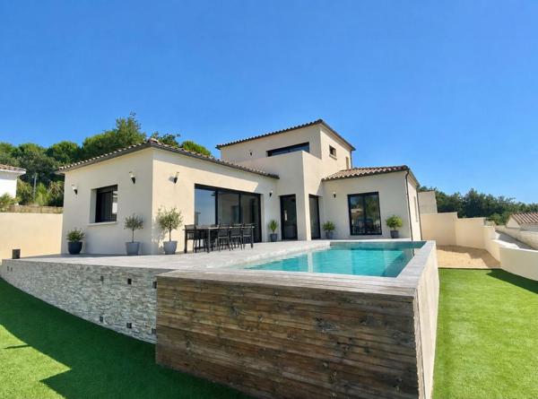 Villa contemporaine 5 pièces 150m²  Piscine chauffée - Garage - Vue panoramique