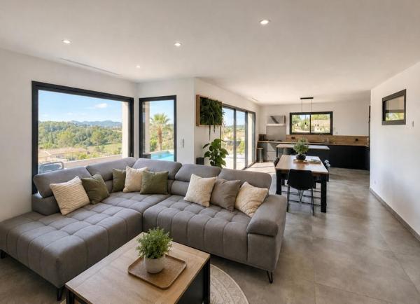 Villa contemporaine 5 pièces 150m²  Piscine chauffée - Garage - Vue panoramique