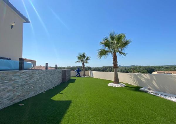 Villa contemporaine 5 pièces 150m²  Piscine chauffée - Garage - Vue panoramique