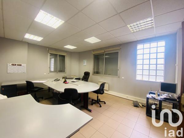 Immeuble à vendre 6 228 m² Les Hautes-Rivières