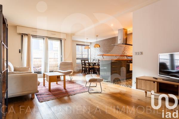 Location appartement 3 pièces 77 m² Paris 19