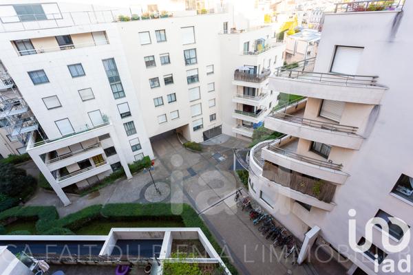 Location appartement 3 pièces 77 m² Paris 19