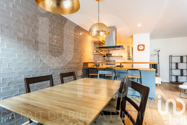 Location appartement 3 pièces 77 m² Paris 19