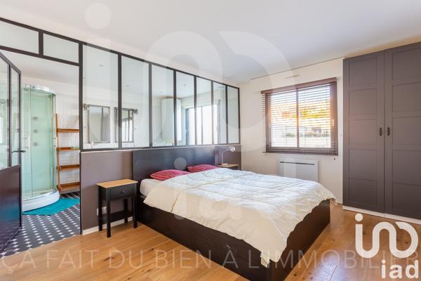 Location appartement 3 pièces 77 m² Paris 19