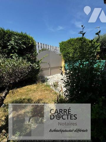 NOUVEAUTE : Les Notaires Associés CARRE D'@CTES vous proposent cette Maison de plain pied impla...