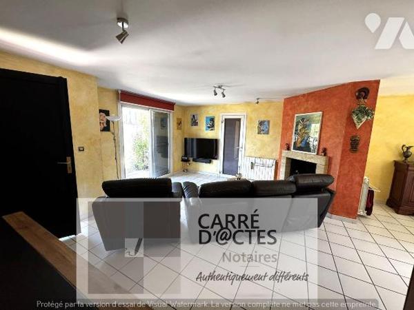 NOUVEAUTE : Les Notaires Associés CARRE D'@CTES vous proposent cette Maison de plain pied impla...