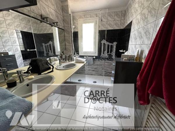 NOUVEAUTE : Les Notaires Associés CARRE D'@CTES vous proposent cette Maison de plain pied impla...
