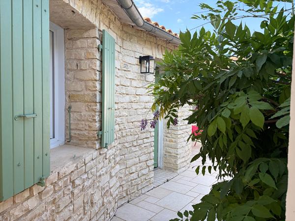 La Flotte , a 2 pas du Port et de la plage maison familiale