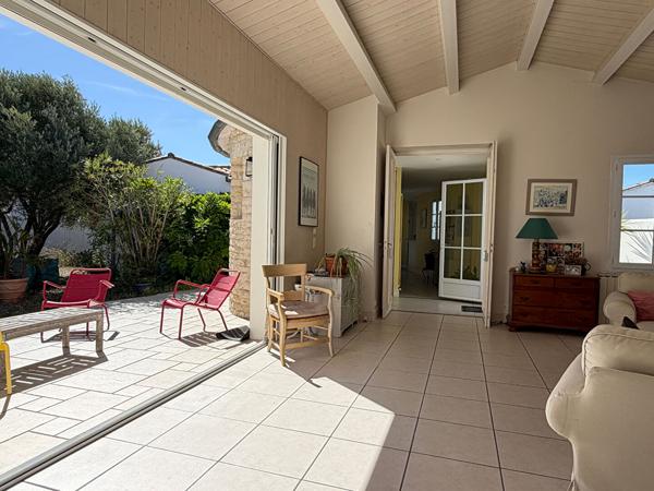 La Flotte , a 2 pas du Port et de la plage maison familiale