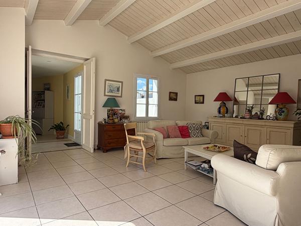 La Flotte , a 2 pas du Port et de la plage maison familiale